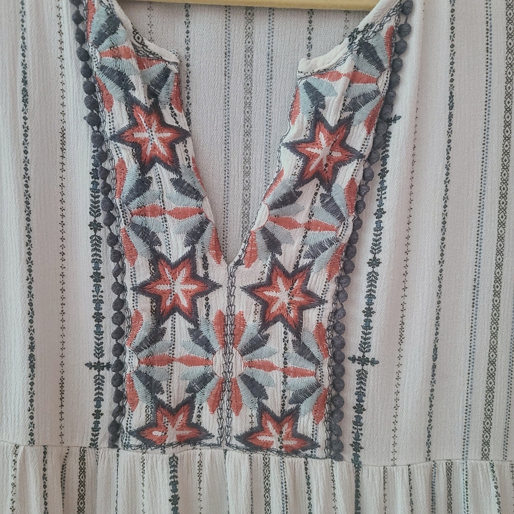 Knox Rose Embroidered Top, Size Medium, EUC - Picture 5 of 8